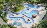 Luxury Dream Cottage - Hot Tub, 3 blocks from Pearl Street, and 5 outdoor patios