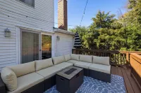 Poolside Retreat - spacious 4-bedroom retreat with hot tub, in-home gym and more