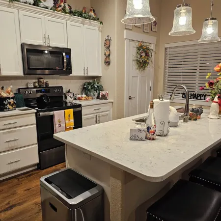 Charming 1-bedroom inlaw suite in wonderful Severance with WiFi, AC