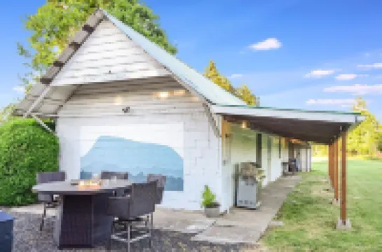 Peak View - Outdoor Dining w/Fire Table - Close to Downtown & OSU