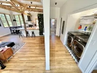 Bankers Loft with King Size Bed - Beautiful Space for a Beautiful Stay