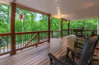 New Renovated Bathrooms! 3Br Mountain Home Near Smoky Mtns, Game Room + Fire Pit