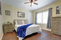Renovated home, quiet neighborhood -ROUTE 66/ EXPO/GREENWOOD/DOWNTOWN/HILLCREST Hotels near Teaching Garden at Woodward Park