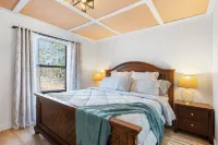 Secluded Cottage on 52 Acres - -30 Min from Hochatown