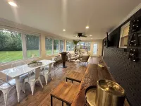 "Stay 'n Play" in Mason - Game Room/ 4 Season Room/ Wooded Private yard/ Firepit