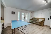 Lakeside Livin'-near Marina, Game Room, Wi-Fi, King Bed, Fire Pit, Huge Balcony Hotels in Fairfield Bay