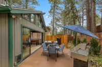 Mountain Escape Near Nau and Downtown - Hot Tub, Game Room, AC, Garage