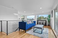 Spacious LoHi Home With Denver Skyline Rooftop Views