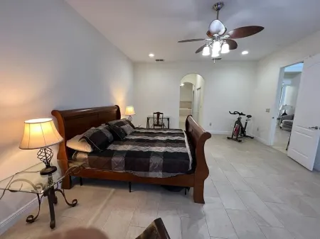 Spacious Luxurious 6Br Villa May Discount 3 King Br 1 Queen Br, 3BT Pet-Friendly Отели в г. Apollo Beach