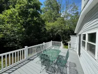 Creekside Chalet @ Knoebels! Deck, Yard & FirePit