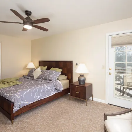 *Spacious & Beautiful*Double Decks in Chapel Area with Mountain views