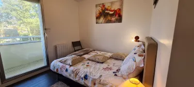 Comfortable apartment 50 m from the large Val beach in the heart of town Hotels near La Flora