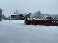Mountain condo one block from Steamboat Gondola Hotel di 
