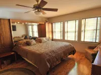 NC Cabin Creekside: Stunning Creek Views, Sleeps 7 —5 Stars