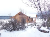Authentic Quaint Log Cabin on 2400 Private Acres w/ Stellar Views & Hot Tub