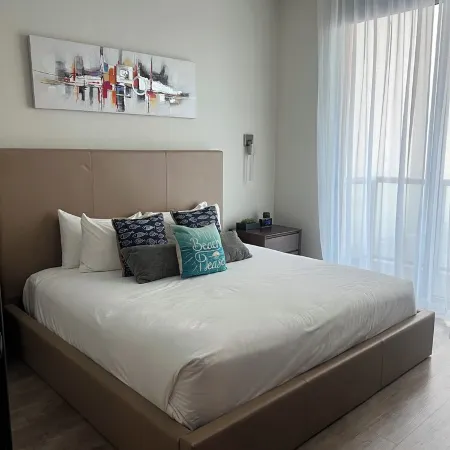 Stylish Oceanview  apartment in Hollywood Beach + 2 free bikes