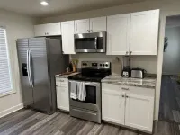 2BR 2B House Close to Downtown