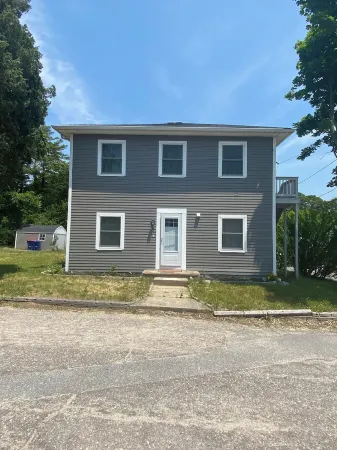 Peaceful Onset Beach Home. 5 Bedrooms, Wareham MA Отели в г. Вэрхэм