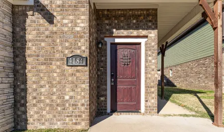 Modern, family-friendly home 10 minutes from the U of A & Dickson Street