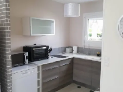 800M from the sea, renovated gite 阿貢庫坦維爾酒店