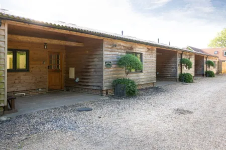 Stable Cottage - Beautiful Family Property in Rural Hampshire