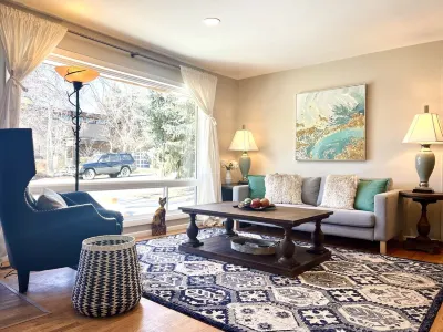 Central Boulder! 3Bdrm Nice Cozy House Hotels near University of Colorado Boulder