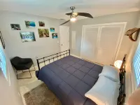 Relaxing FUN Home- short walk to Rainbow River Hotels in Dunnellon