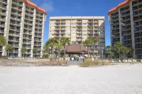 #711C - Brand New Upgrades Include New Tile, New Carpet And Restored Bathrooms! Hotels in der Nähe von Public Beach Access #3 PCB., Fl.