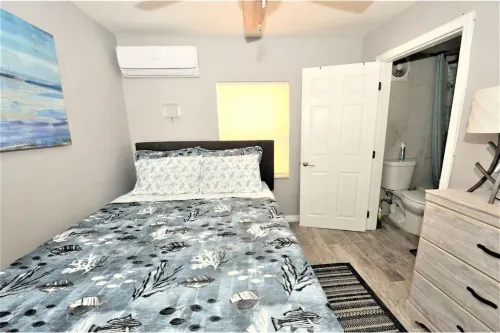 MadieraC2 Waterfront & 2-3 minutes' Walk to the Beach