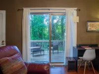 The Cozy Bungalow - Official Historic Home Near UNC! 查塔姆縣酒店