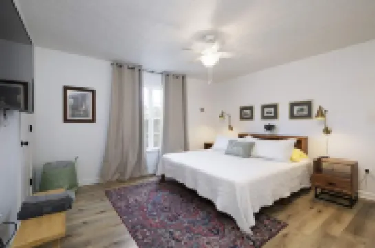 Relaxing 2 beds with 2 separate baths townhouse l Perfect for family or business