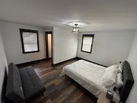 Roomy 5BR 1/4 mile from Main St