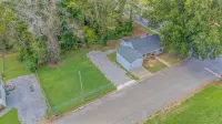 Cozy Cottage: Under 10 minutes to Pickwick Lake, downtown, & conference center!