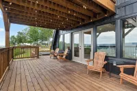 Mountain’s Edge by Appalachian A-Frames, Mountain View, Hot Tub, WiFi