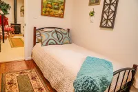 Charming cottage retreat by Shenandoah National Park and Madison Run Trailhead