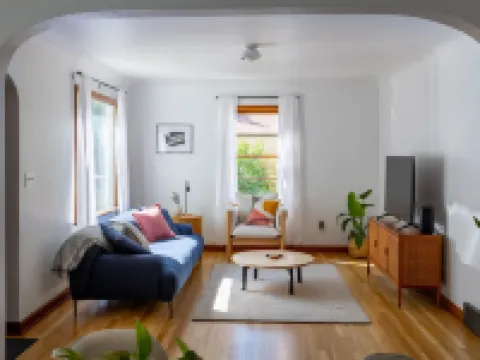 The McKenzie BnB - Charming & Cozy - 1 Block from Downtown Pullman! Hotels in Pullman