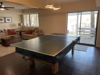 Amazing LAKEFRONT Main Lake 5BR/3.5BA House. Quiet Cove, Close to Everything. Hotel a Sixpound