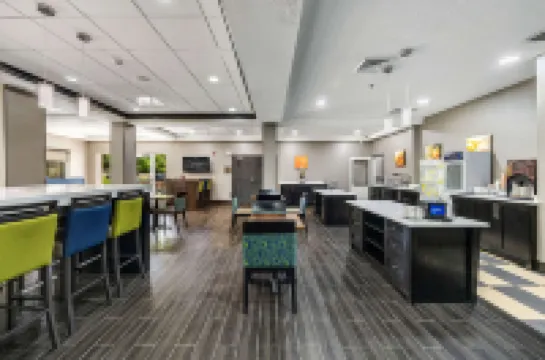 Comfort Inn & Suites Logan Near University