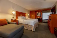 Hampton Inn Wheeling Các khách sạn gần Mingo Indian Statue