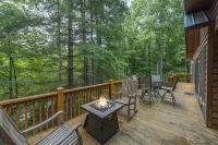 2 Mins to Skiing at Hatley Pointe! Hot Tub+FirePit, Fireplace, Pet Friendly! - Chalets