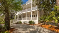 Sleeps 15 Heated Pool Walk to Seaside Roof Top 1 block to Beach + Chairs & Bikes