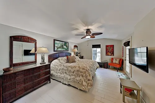 Gulfport Historic Waterfront Art District - Walk to Dining & Beach