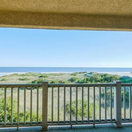 Oceanfront 4Br Townhouse-Great Location Aug 26-Aug 29 Available