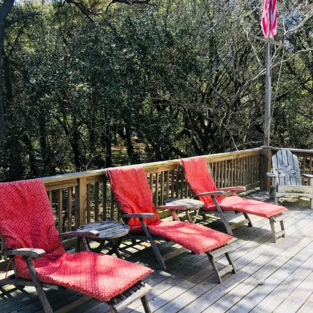 Gorgeous House 3 Min Walk to Ocean; Community Pool, Celebrate the Simple Life!
