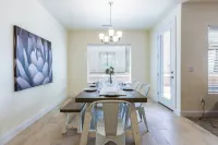 Large Luxury Townhouse | Huge Pool/Spa | 24 Guest