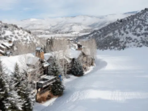 Luxurious Ski-in Ski-out Home in Arrowhead community Hotels in Edwards