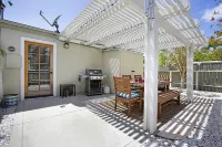 Fantastic North Pacific Beach Cottage LAST MINUTE DEALS AVAILABLE!!!! Hotels near Balboa Candy