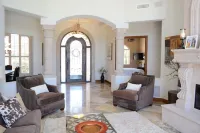 Paradise Valley Estate With Pool, Game Room And Near Entertainment!