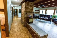 Beautiful home located in the heart of Paradise Valley