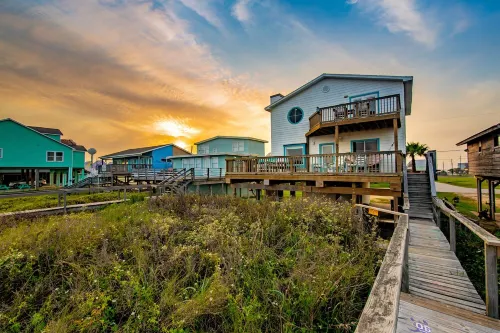 Front Row Seats to the Gulf of Mexico! There's No Better View  Total Renovation